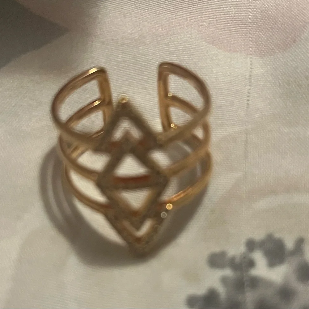 Ring - Picture 2 of 5